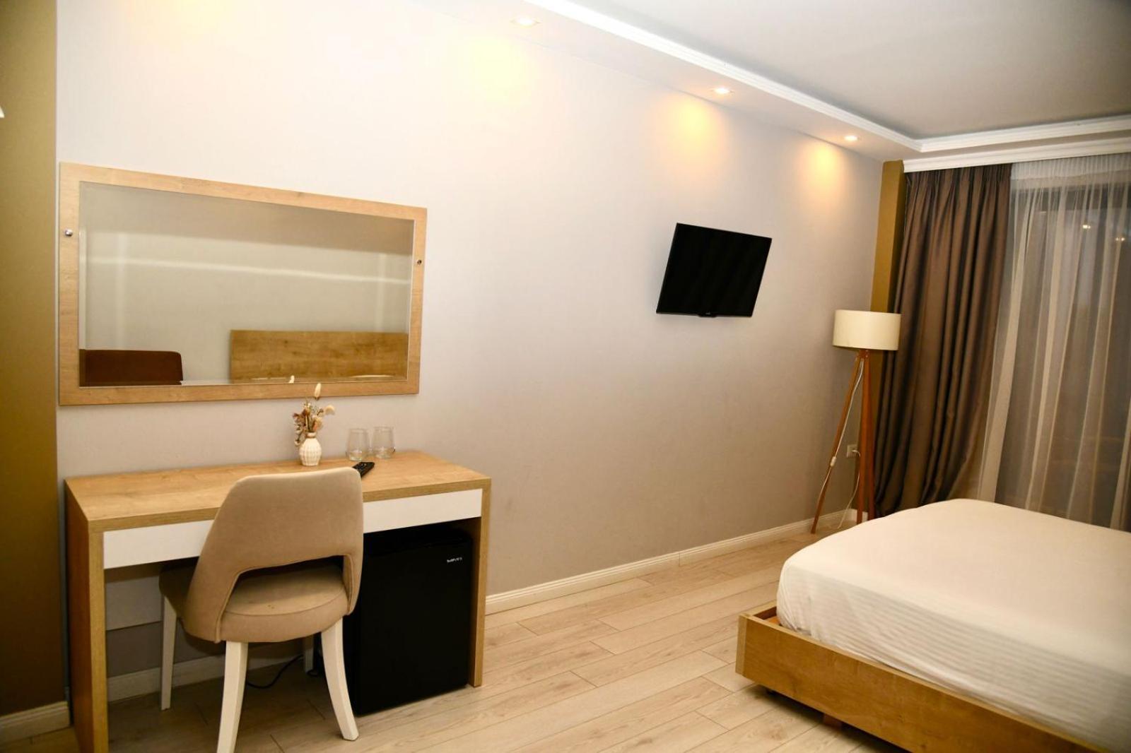 Amber Hotel Albania Spille Exterior photo